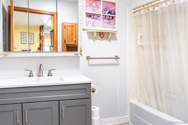 11788 Syracuse Street, Taylor, MI 48180