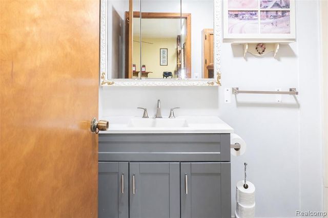 11788 Syracuse Street, Taylor, MI 48180