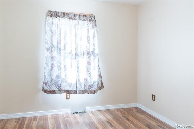 11788 Syracuse Street, Taylor, MI 48180