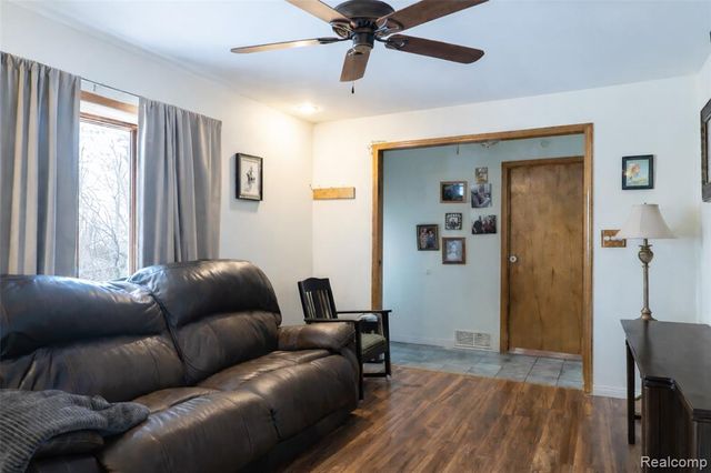 11788 Syracuse Street, Taylor, MI 48180