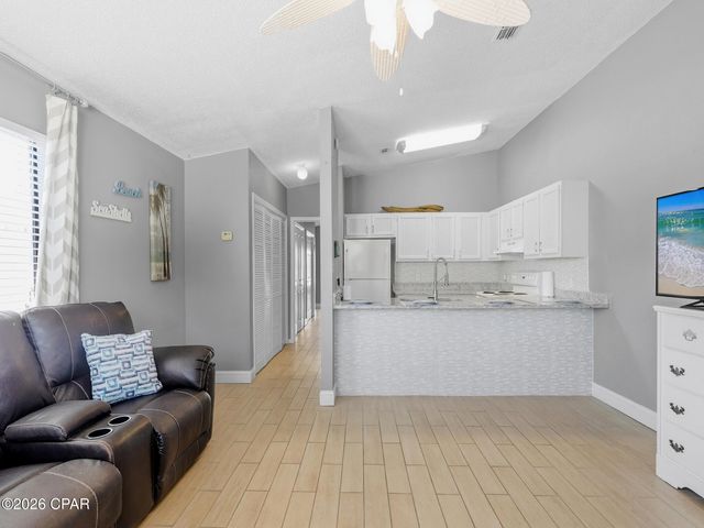 5601 Pinetree Avenue A, Panama City, FL 32408