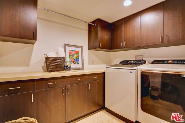 2570 Nichols Canyon Road, Los Angeles, CA 90046