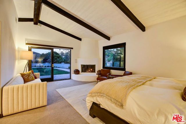 2570 Nichols Canyon Road, Los Angeles, CA 90046