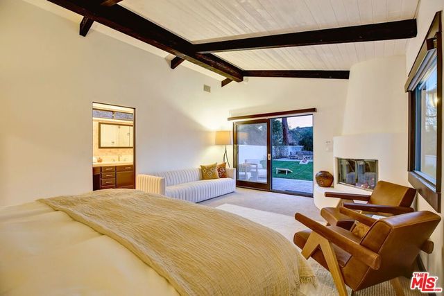 2570 Nichols Canyon Road, Los Angeles, CA 90046