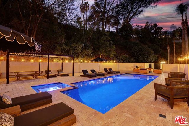 2570 Nichols Canyon Road, Los Angeles, CA 90046