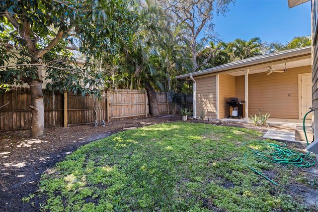 3104 W FIELDER STREET, Tampa, FL 33611