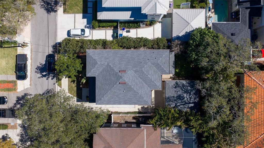 Image 3 of property listing at 3104 W FIELDER STREET, Tampa, FL 33611