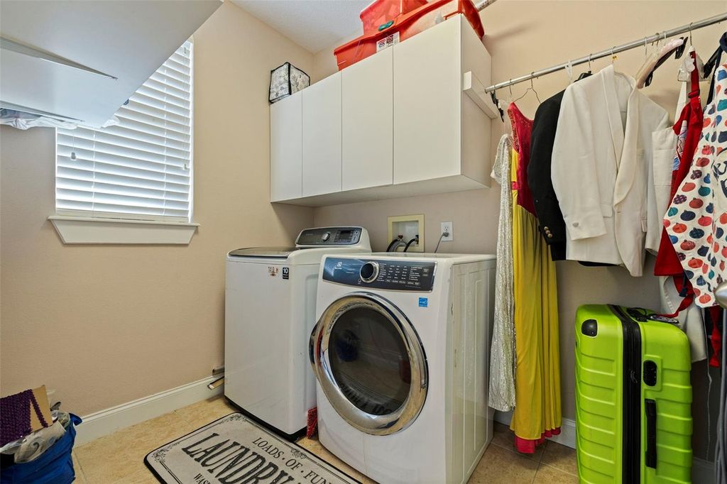 Image 35 of property listing at 3104 W FIELDER STREET, Tampa, FL 33611