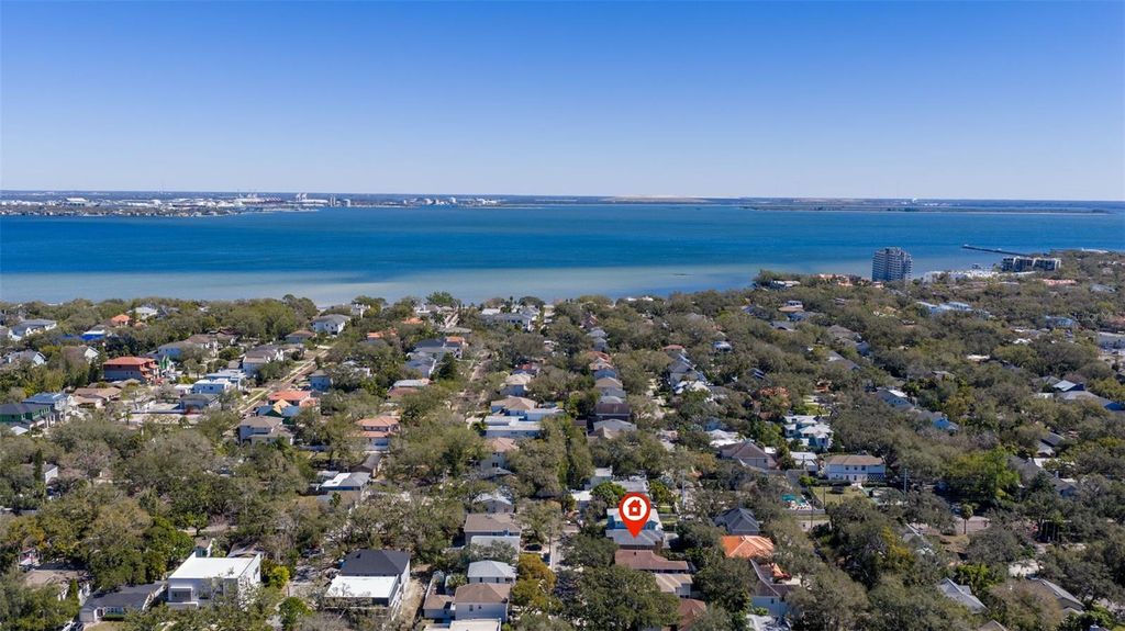 Image 45 of property listing at 3104 W FIELDER STREET, Tampa, FL 33611