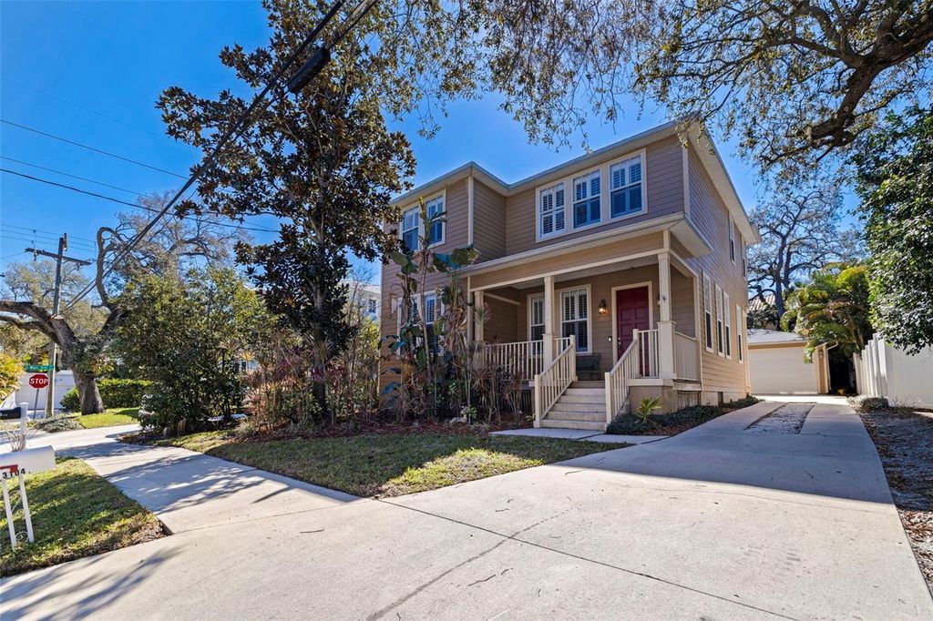 Image 7 of property listing at 3104 W FIELDER STREET, Tampa, FL 33611