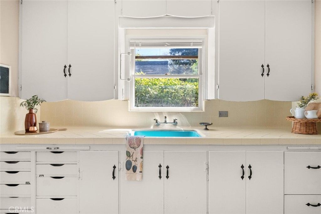 Image 13 of property listing at 1421 Hobart Street, Chico, CA 95926