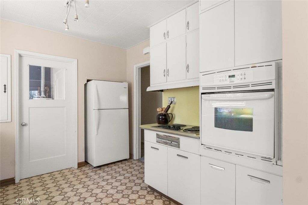 Image 14 of property listing at 1421 Hobart Street, Chico, CA 95926