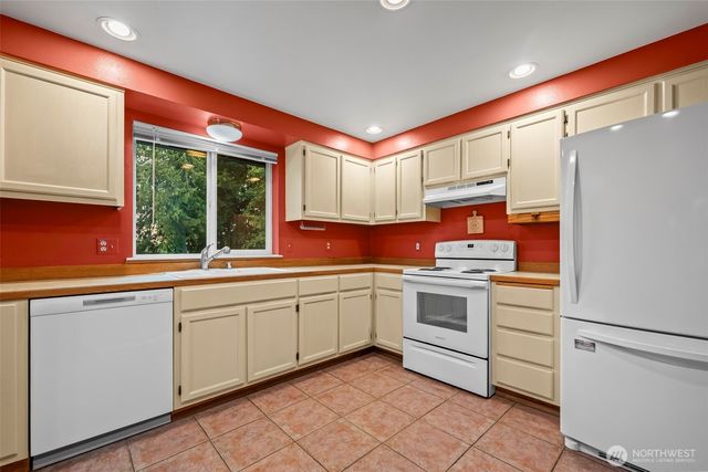 1918 NW Russell Street, Poulsbo, WA 98370