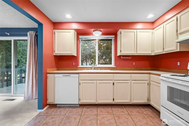 1918 NW Russell Street, Poulsbo, WA 98370