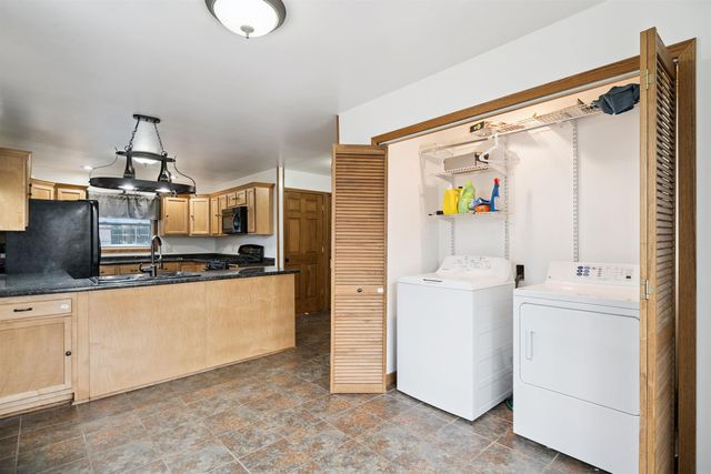 617 E Charles, Oelwein, IA 50662