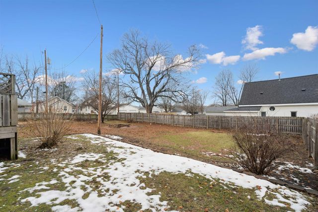 617 E Charles, Oelwein, IA 50662