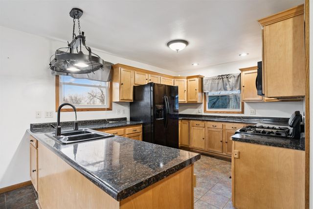 617 E Charles, Oelwein, IA 50662