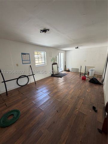 3311 NW 16th Ter, Miami, FL 33125