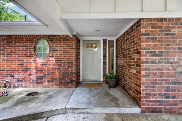 10218 S Sandusky Avenue, Tulsa, OK 74137