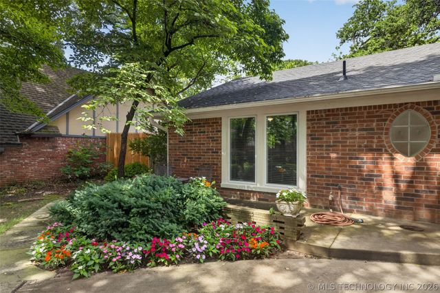 10218 S Sandusky Avenue, Tulsa, OK 74137
