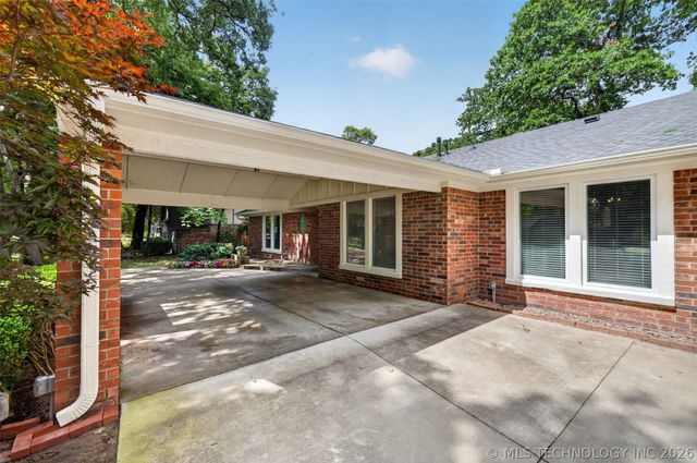 10218 S Sandusky Avenue, Tulsa, OK 74137