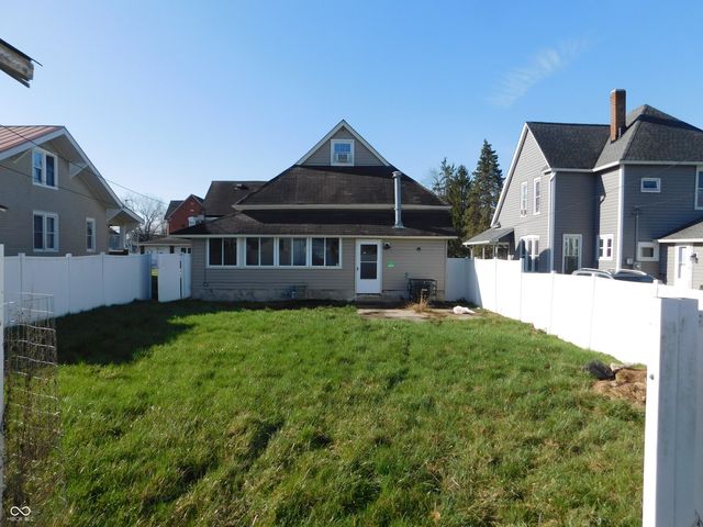 928 S A Street, Elwood, IN 46036