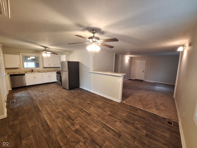 928 S A Street, Elwood, IN 46036