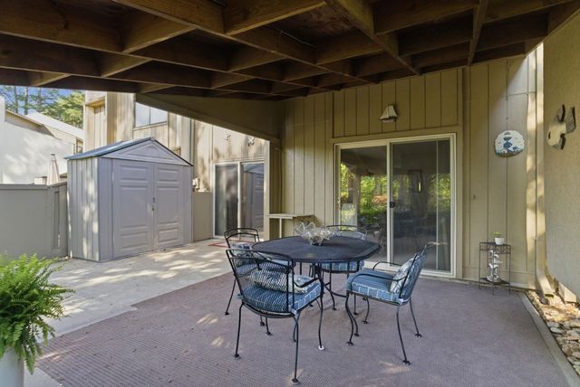 800 Egret Cir Apt 37, Little River, SC 29566