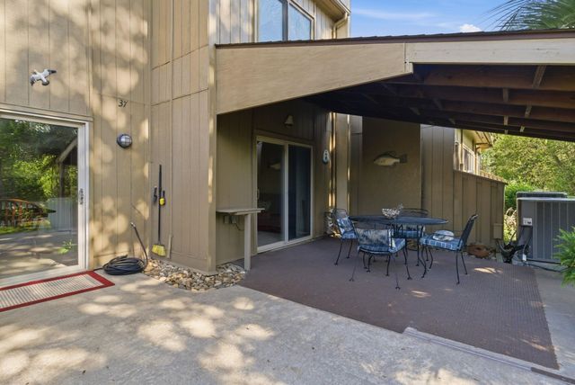 800 Egret Cir Apt 37, Little River, SC 29566