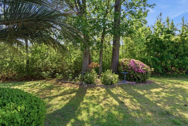 800 Egret Cir Apt 37, Little River, SC 29566