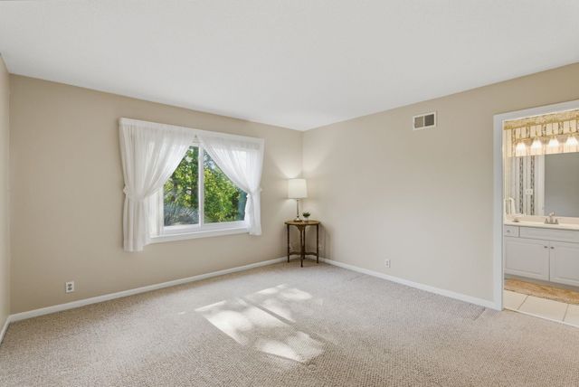 800 Egret Cir Apt 37, Little River, SC 29566