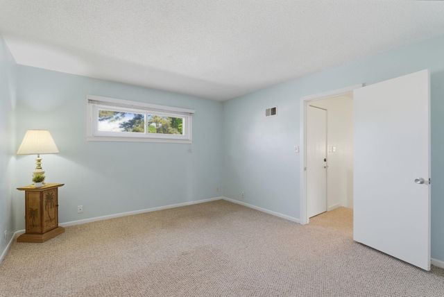 800 Egret Cir Apt 37, Little River, SC 29566