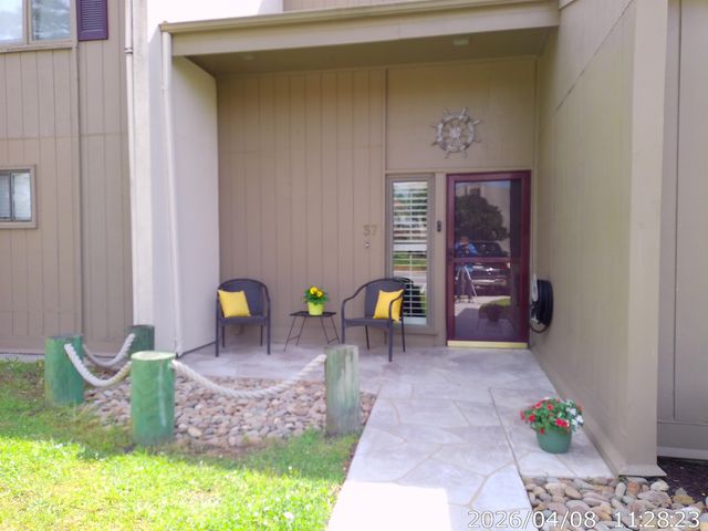 800 Egret Cir Apt 37, Little River, SC 29566