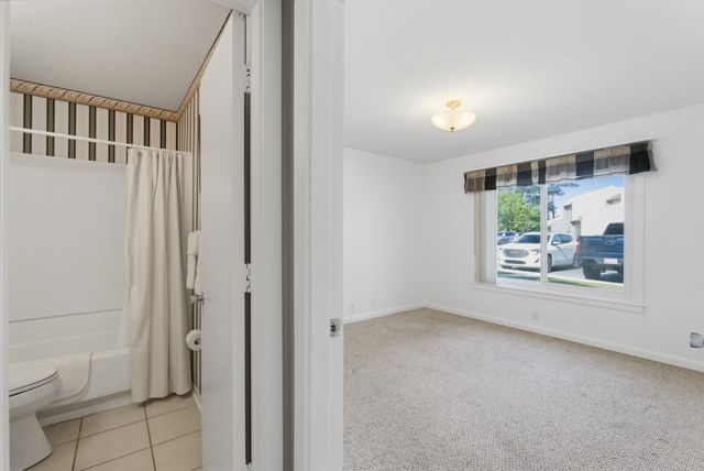 800 Egret Cir Apt 37, Little River, SC 29566