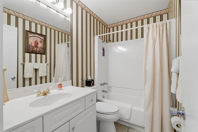 800 Egret Cir Apt 37, Little River, SC 29566