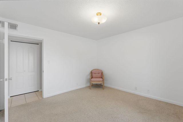 800 Egret Cir Apt 37, Little River, SC 29566