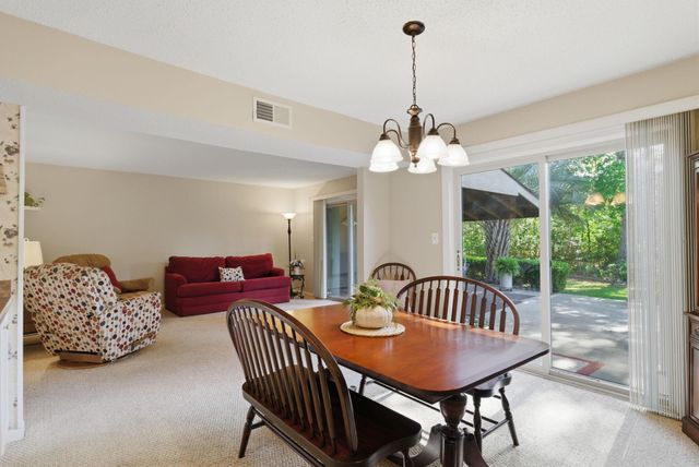 800 Egret Cir Apt 37, Little River, SC 29566