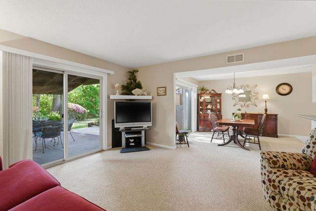 800 Egret Cir Apt 37, Little River, SC 29566