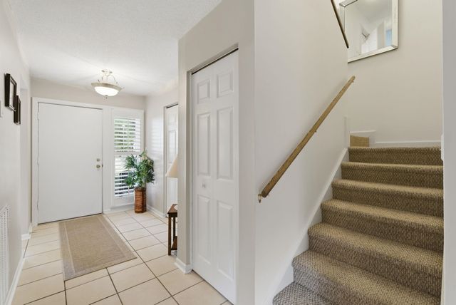 800 Egret Cir Apt 37, Little River, SC 29566