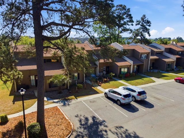 800 Egret Cir Apt 37, Little River, SC 29566