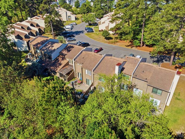 800 Egret Cir Apt 37, Little River, SC 29566
