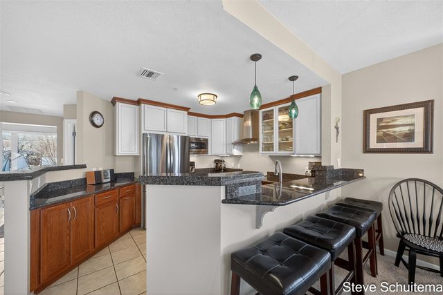 2964 Lakeshore Drive W 304, Muskegon, MI 49441