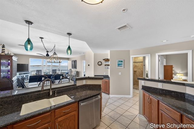 2964 Lakeshore Drive W 304, Muskegon, MI 49441