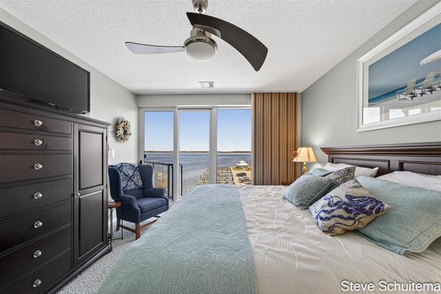 2964 Lakeshore Drive W 304, Muskegon, MI 49441