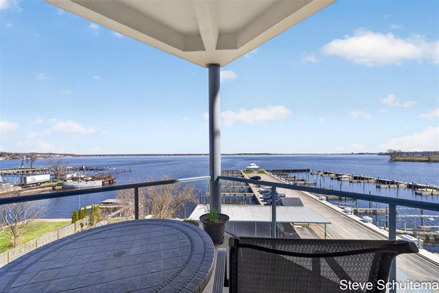 2964 Lakeshore Drive W 304, Muskegon, MI 49441