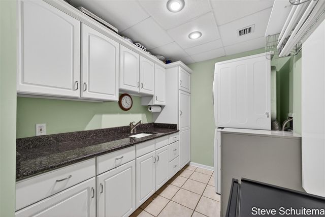 2964 Lakeshore Drive W 304, Muskegon, MI 49441