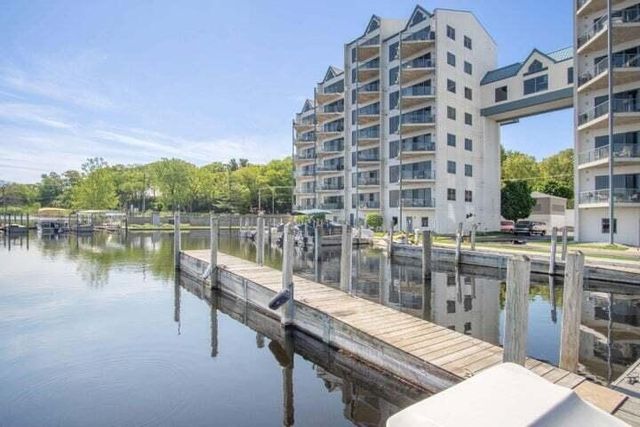 2964 Lakeshore Drive W 304, Muskegon, MI 49441