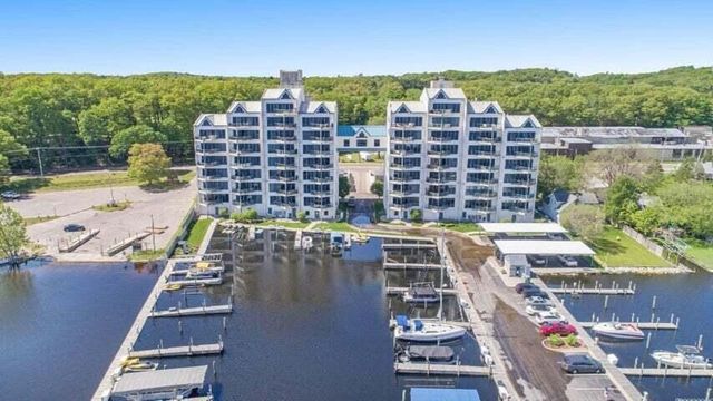 2964 Lakeshore Drive W 304, Muskegon, MI 49441