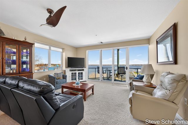 2964 Lakeshore Drive W 304, Muskegon, MI 49441