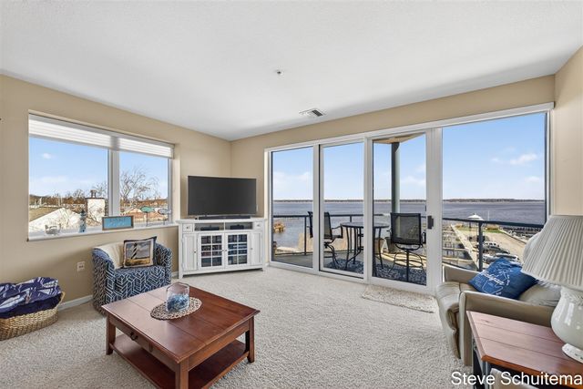 2964 Lakeshore Drive W 304, Muskegon, MI 49441